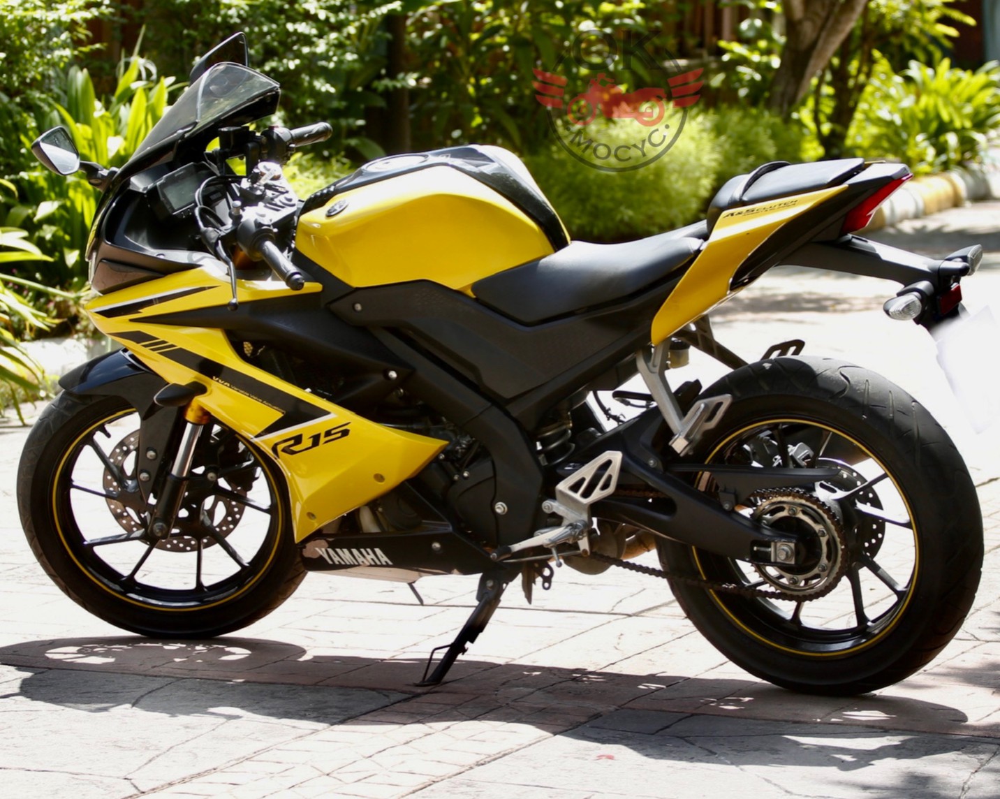 LINE_ALBUM_Yamaha yzf r15 (oct-112)_220516_17